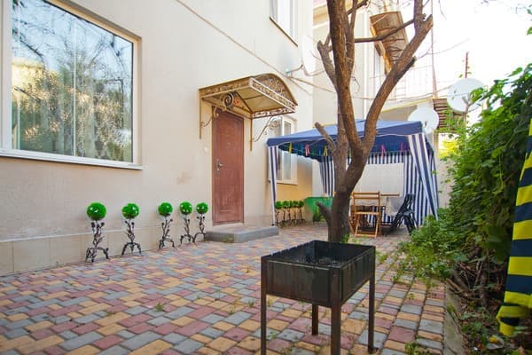 Міні-готель Затишний на вул. Шклярука 12Б