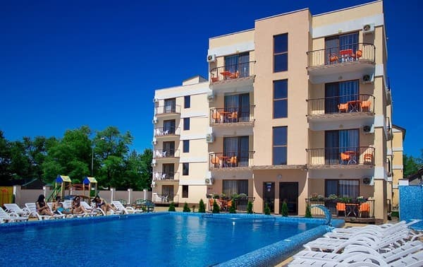 Готель Grand More