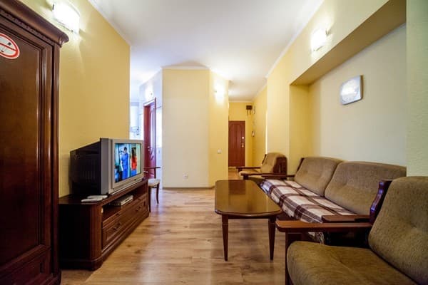 Квартира Абсолют вул. Басейна, 7