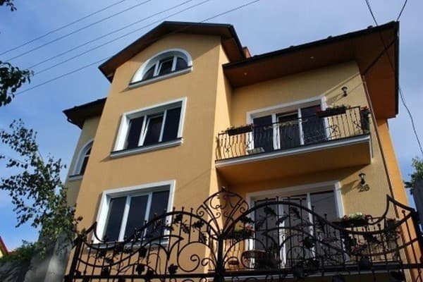 Квартира Приватний будинок