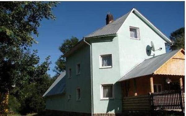 Приватна садиба У Міші та Ані