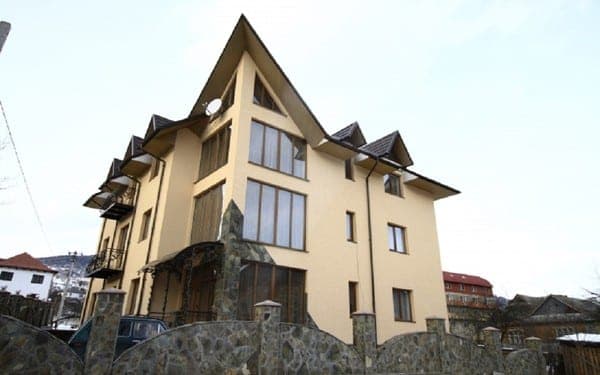 Приватна садиба Глянц