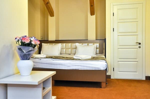 Міні-готель Сьоме небо на вул. Коновальця, 3