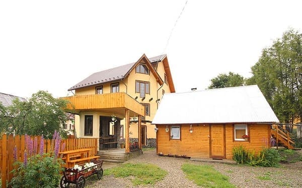 Приватна садиба У Оксанки