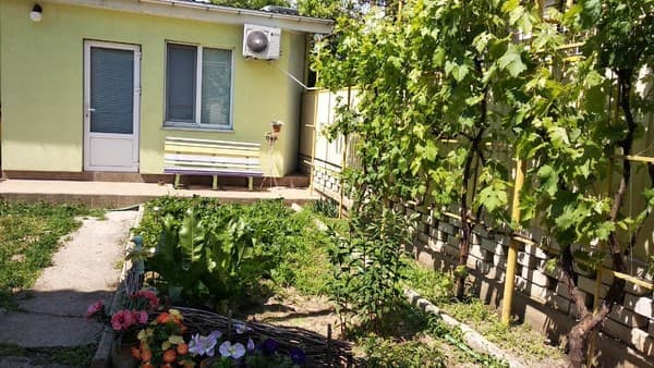 Гостинний двір Гостьовий будиночок