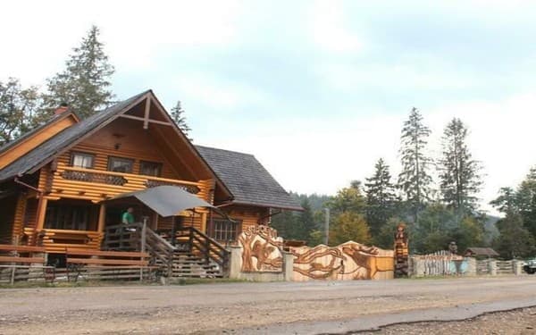 Гостинний двір Біля Говерли