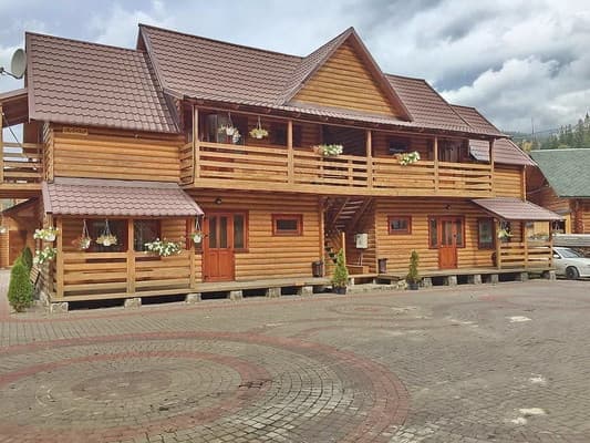 Готель Захід