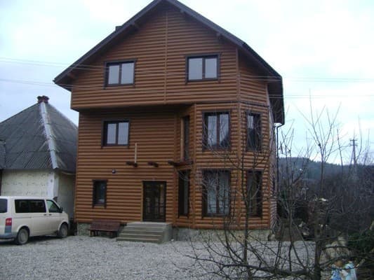 Приватна садиба Брусниця