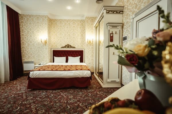 Готель De Paris