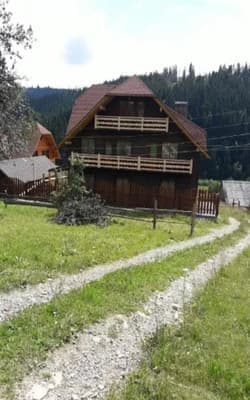 Приватна садиба Буковеньки