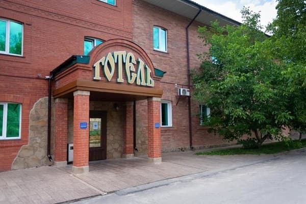 Готельно-ресторанний комплекс Фортеця