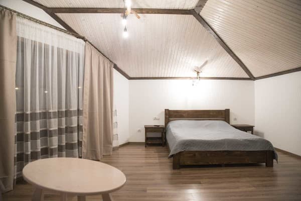 Приватна садиба Шепіт Прута