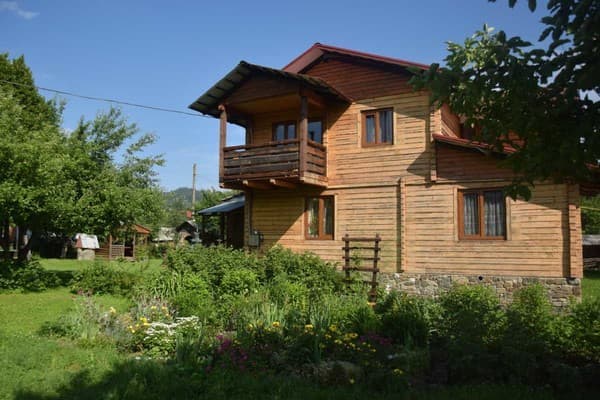 Приватна садиба Гостинна Хата