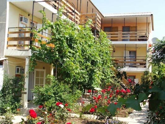 Пансіонат Таїр