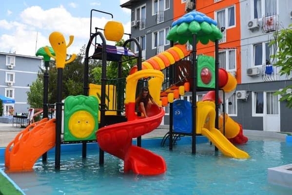 Готель Happy Land Hotel