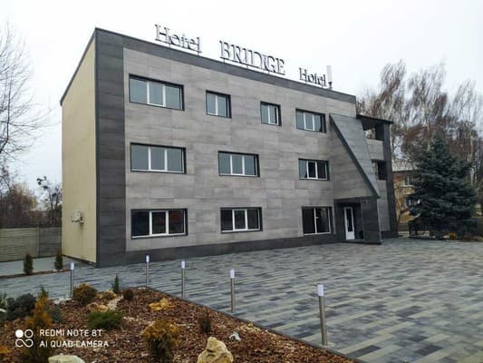 Готель BRIDGE
