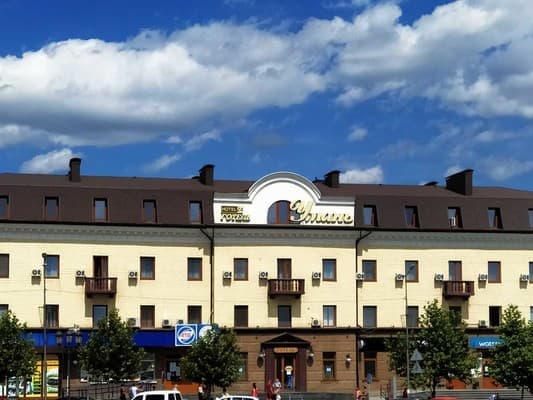 Готель Умань