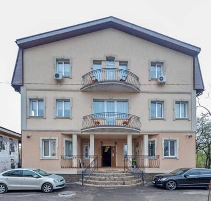 Готель Грінотель / Greenhotel