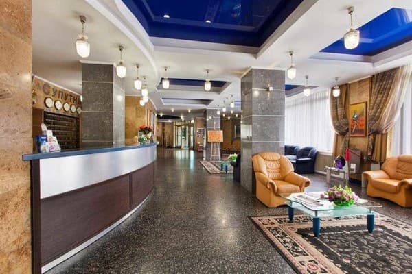 Готель Супутник