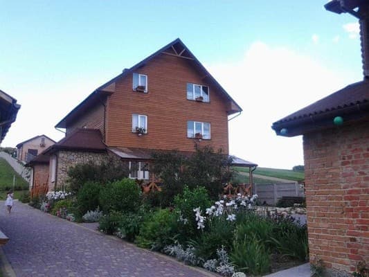 Приватна садиба Наша оселя