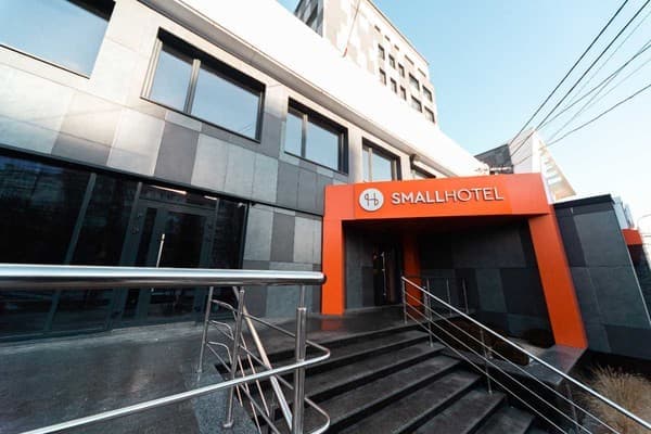 Готель Small Hotel