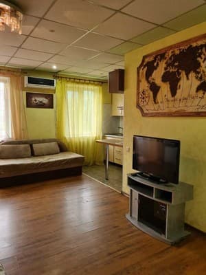 Квартира ViktoryHome на Металургів 9