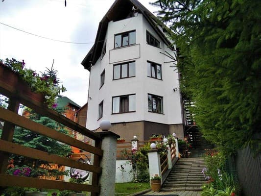 Вілла Парламент