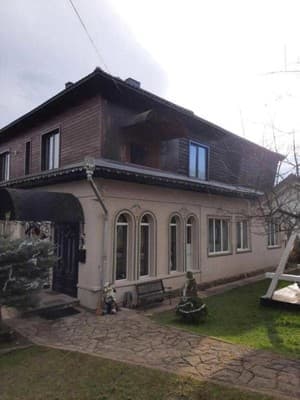 Приватна садиба У Крайлюків