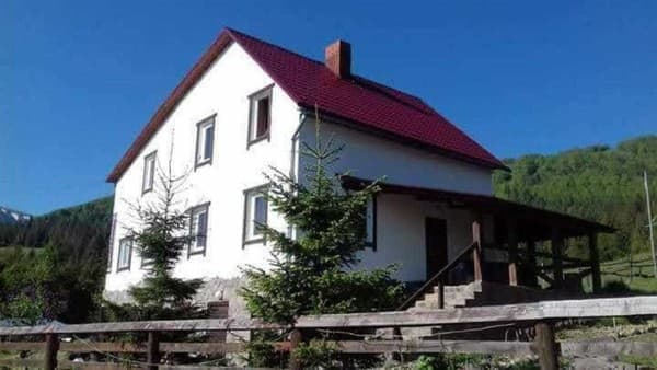 Котедж Під горою