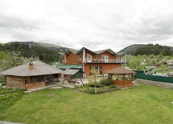 Приватна садиба Корона Карпат