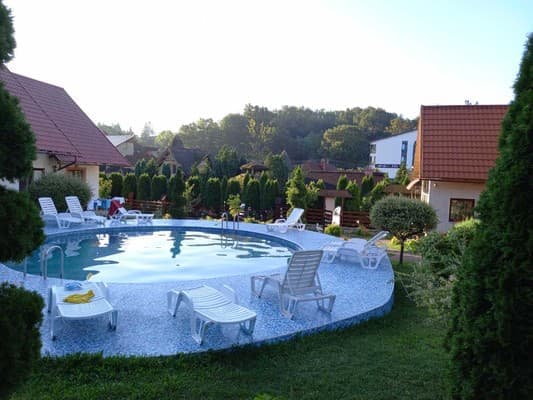 Готель Затишок