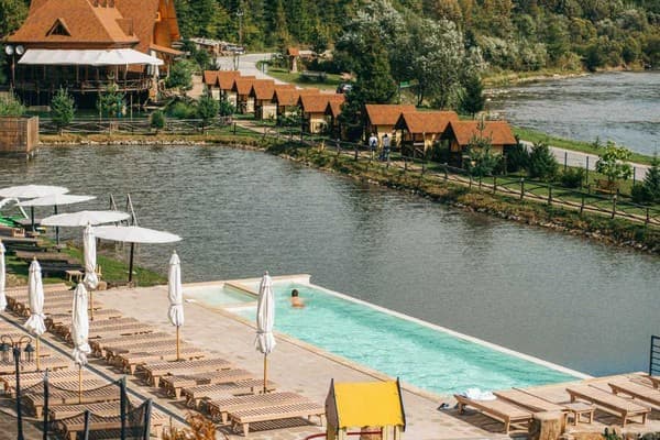 Готель Осоння Карпати