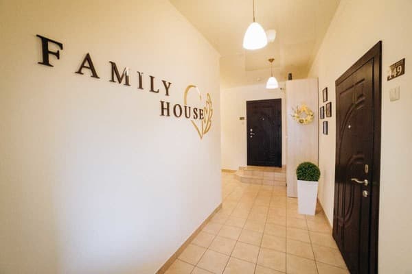 Апарт-готель Family House