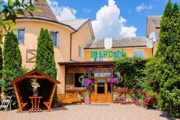 Готель Тіроль