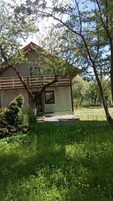 Приватна садиба Біля потічка