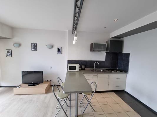 Квартира на Олександра Поля