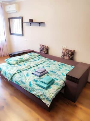 Квартира YUTA 18