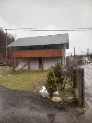 Приватна садиба У Шкірти