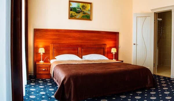 Готельно-ресторанний комплекс Златогор