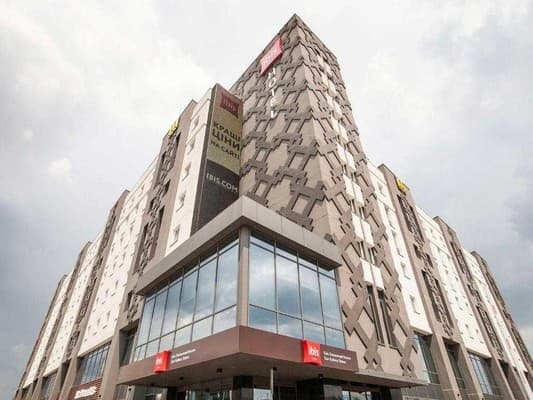 Готель Ibis Kyiv Railway Station