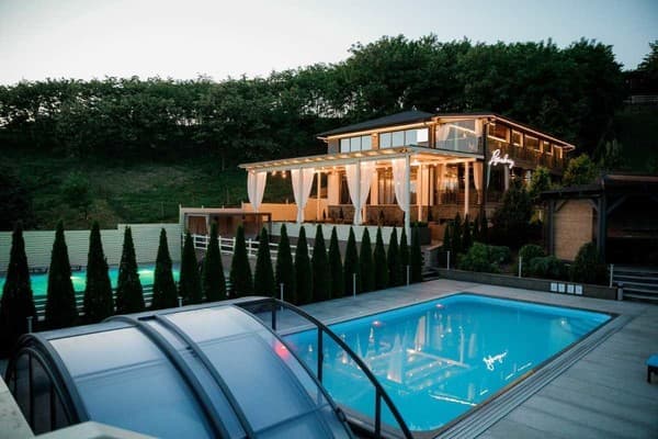 Готельно-ресторанний комплекс Logindariy