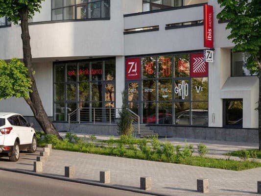 Готель Ibis Kyiv Beresteiska