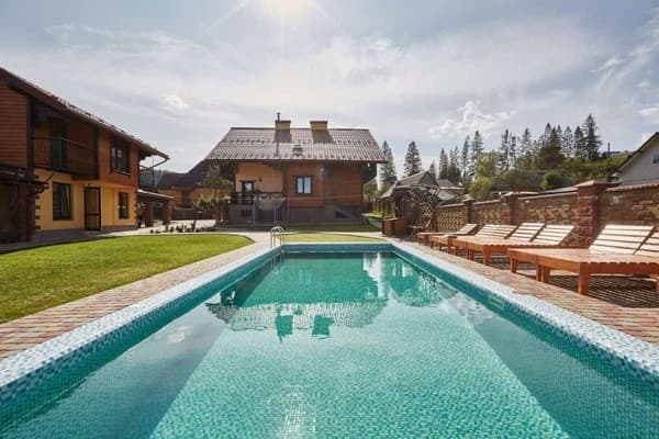 Приватна садиба У Олега