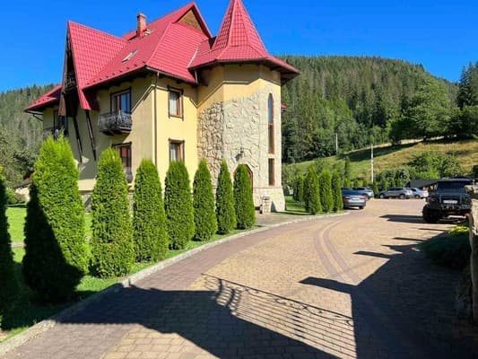 Гостинний двір Затин