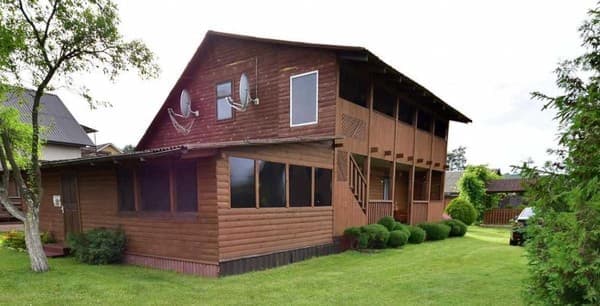 Приватна садиба Лугова