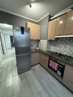 Квартира Трикімнатні в затишному місті