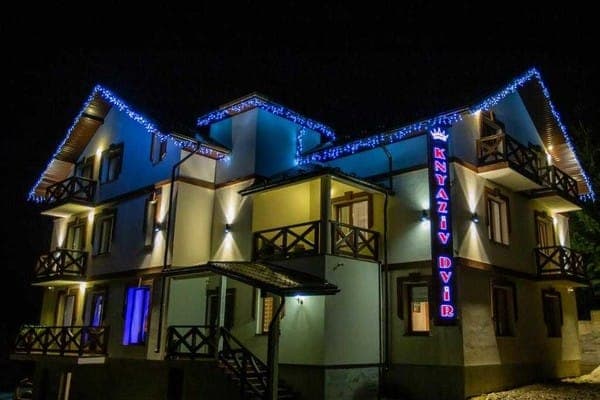 Готель Князів Двір