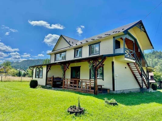 Приватна садиба Ясени