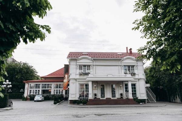 Готель Aristocrate