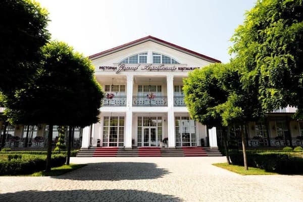 Готель Grand Aristocrate